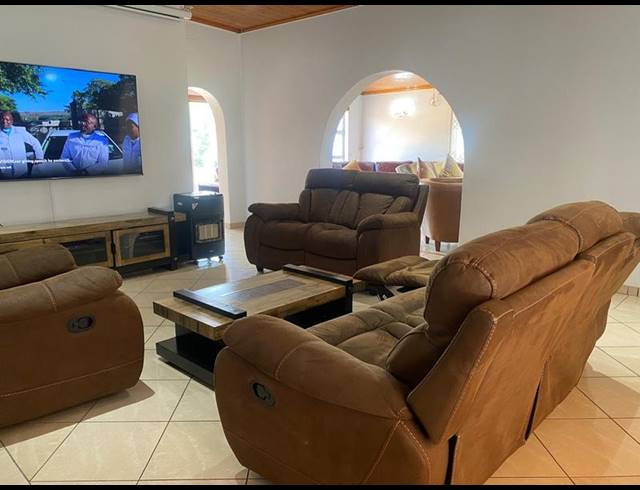 5 BEDROOM HOUSE FOR SALE IN GLENVISTA